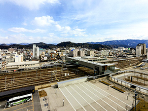 ホテル呉竹荘高山駅前